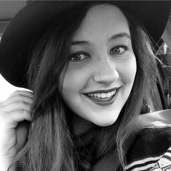 Meet The Posher 💕 - Picture 2 of 3